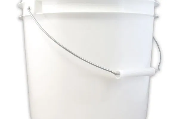 2 gallon solid bucket