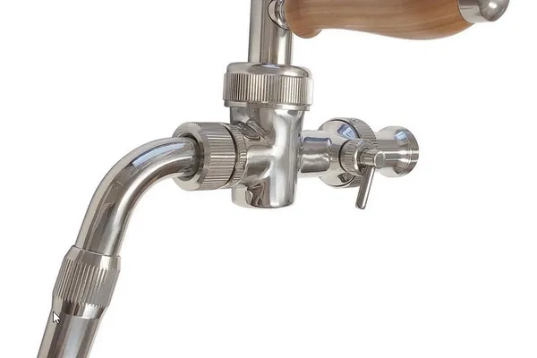 Lukr Side Pour Nostalgie Faucet