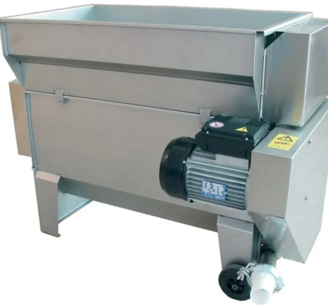Zambelli Gamma 25 Crusher-Destemmer with Must Transfer Pump